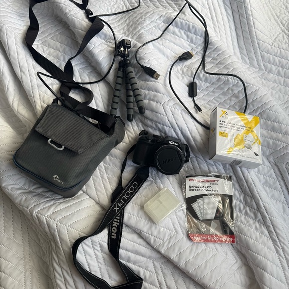 Nikon Coolpix B500 Digital Camera Set - Picture 1 of 13